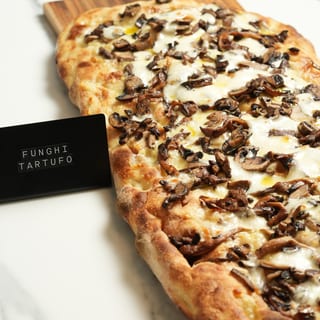 Funghi al Tartufo Pizza