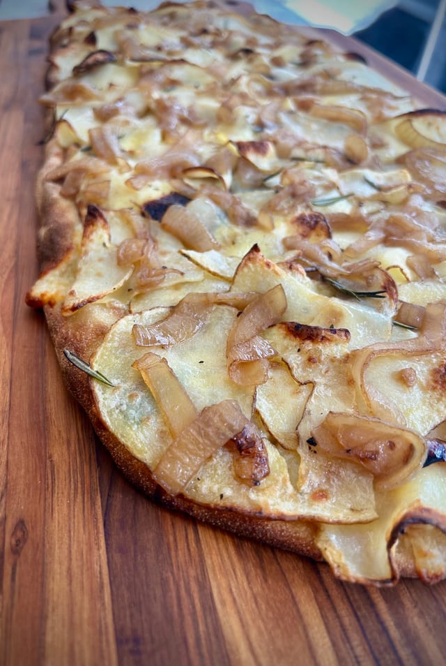 Patate Cipolla Pizza.
